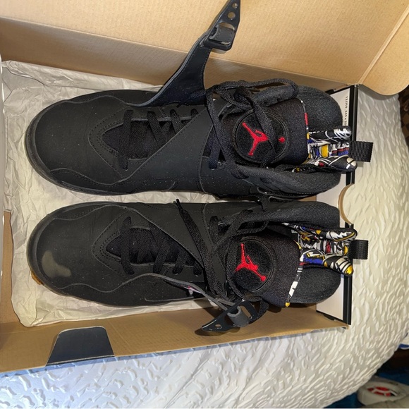 Jordan Retro 8 Playoffs - Picture 5 of 9